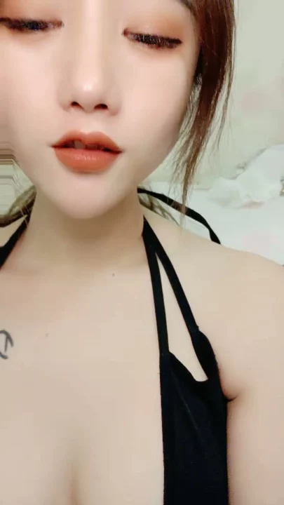 Screenshot 5 from Cewek China Masturbasi Amatir — Selfie Seksi Pakai Lingerie Montok, Wajah Terlihat [Bocoran Onlyfans]
