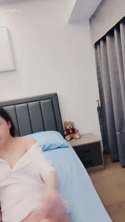 Screenshot 2 from 중국 아마추어 자위 — 얼굴 공개 데뷔 & 관능적인 포즈