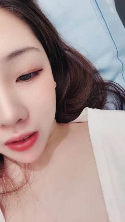 Screenshot 10 from 중국 아마추어 자위 — 얼굴 공개 데뷔 & 관능적인 포즈