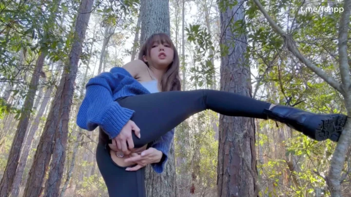 Screenshot 2 from Chinese Amateur Solo Masturbation — Forest POV with Glass Dildo and Water Bottle