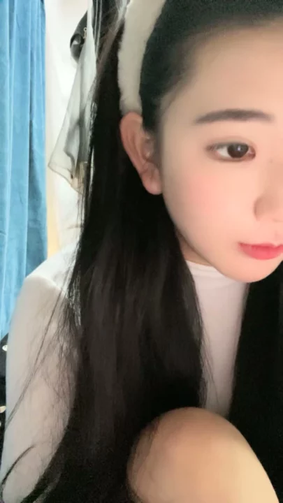 Screenshot 11 from Aficionada China Masturbándose Solita — Provocación en Lencería y Baño