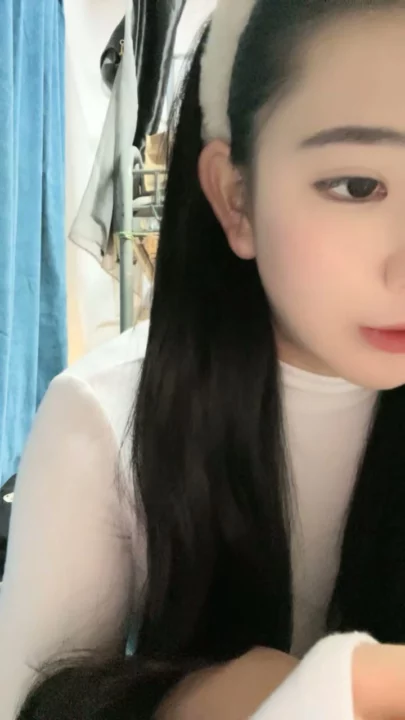 Screenshot 12 from Aficionada China Masturbándose Solita — Provocación en Lencería y Baño