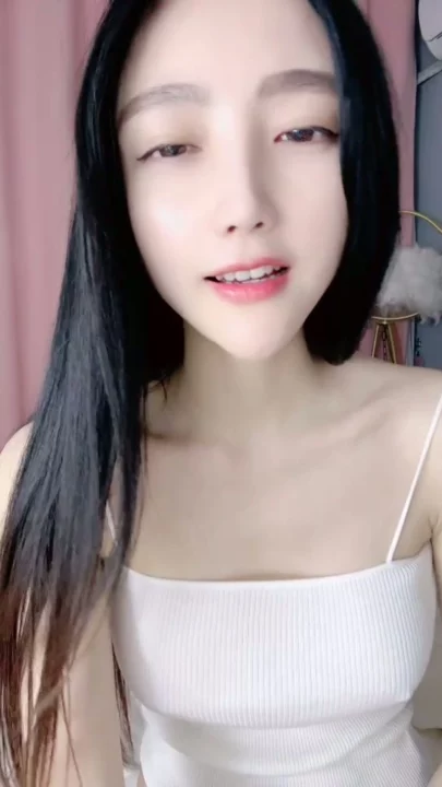 Screenshot 4 aus Chinesische Amateur-Solo-Masturbation — Dessous und Gesicht im Selfie gezeigt