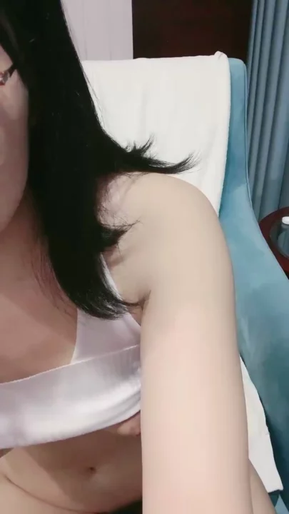Screenshot 31 from Chinese Amateur Solo Masturbation — Lingerie and Face Shown Self-Shoot