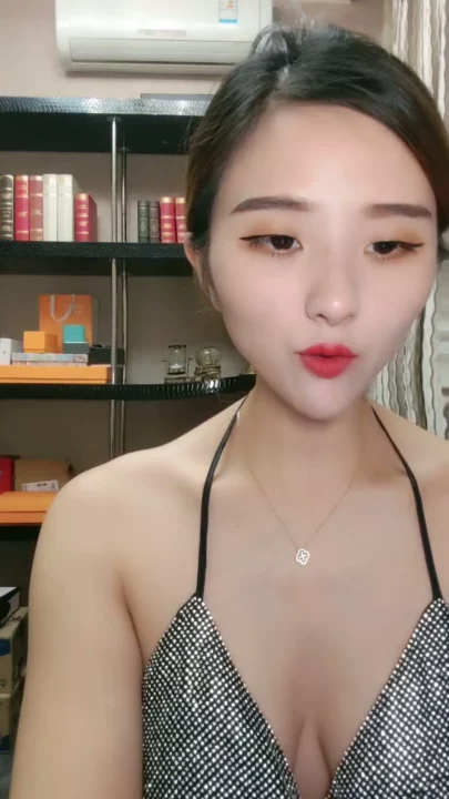 Screenshot 5 from Chinese Amateur Solo Masturbation — Lingerie and Glasses Self-Show