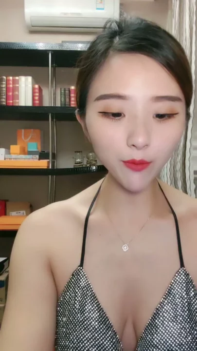 Screenshot 6 from Chinese Amateur Solo Masturbation — Lingerie and Glasses Self-Show