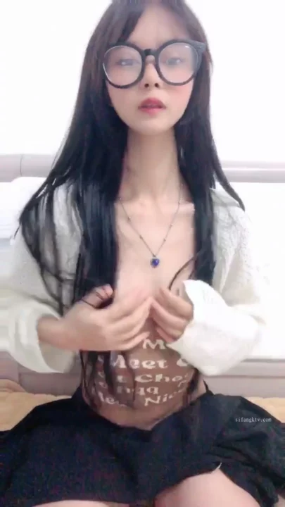 Screenshot 6 from Chinese Amateur Solo Masturbation — Petite Beauty in Glasses and Lingerie