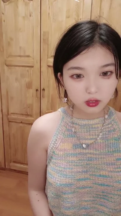 Screenshot 24 from Chinesa Amadora se Masturbando Sozinha — Beleza Pequena de Lingerie e Blusa Arco-Íris