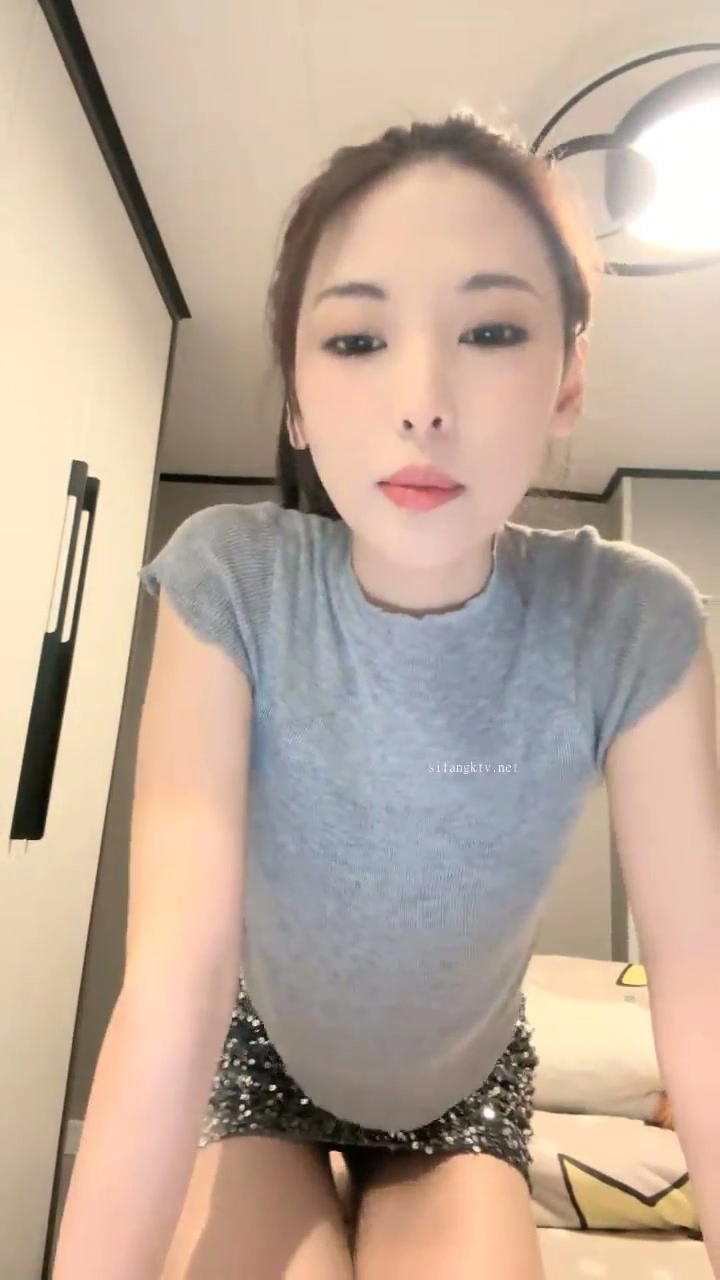 Play video: Chinese Amateur Solo Masturbation — Petite Beauty in Lingerie and Stockings