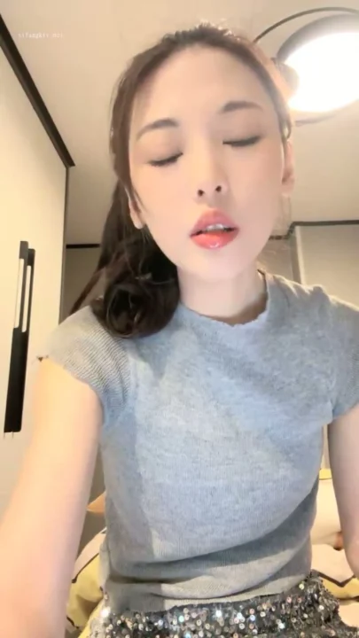 Screenshot 3 from Chinese Amateur Solo Masturbation — Petite Beauty in Lingerie and Stockings