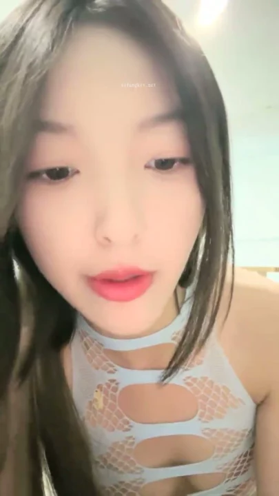 Screenshot 28 from Chinese Amateur Solo Masturbation — Petite Beauty with Toys in Lingerie