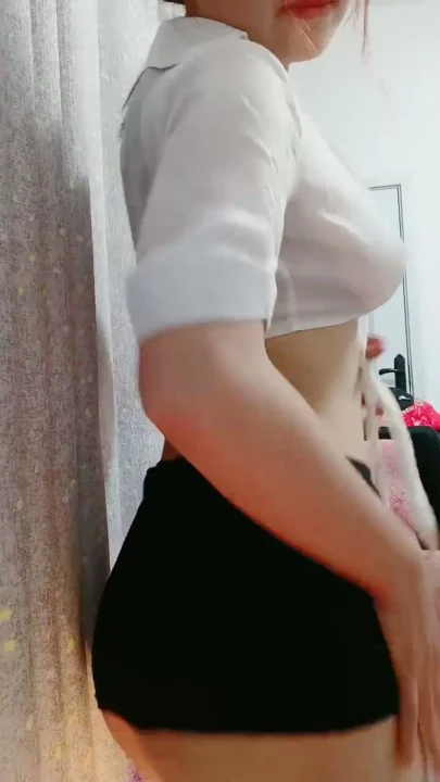 Screenshot 15 from Chinese Amateur Solo Masturbation — Petite East Asian in Bedroom