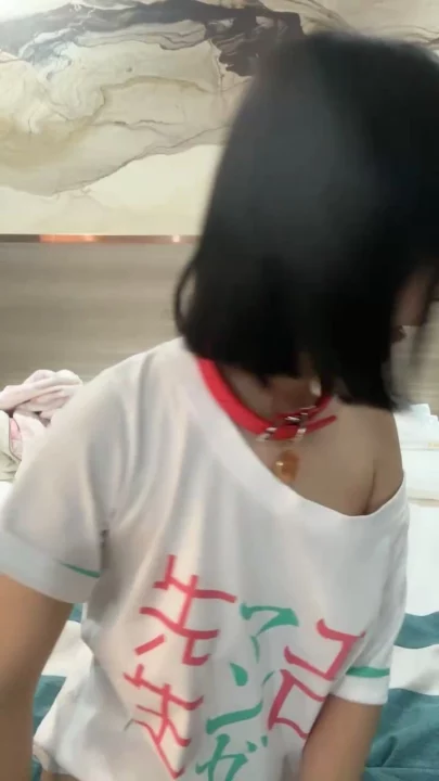 Screenshot 3 from Chinese Amateur Solo Masturbation — Petite Girl with Red Choker and Dildo