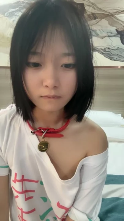 Screenshot 5 from Chinese Amateur Solo Masturbation — Petite Girl with Red Choker and Dildo