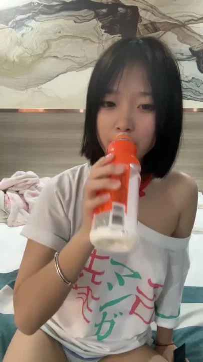 Screenshot 7 from Chinese Amateur Solo Masturbation — Petite Girl with Red Choker and Dildo