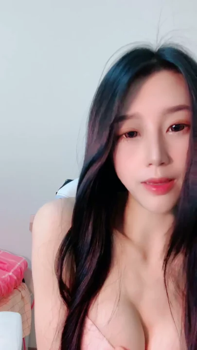 Screenshot 4 from Chinese Amateur Solo Masturbation — Qi Qi in Pink Lingerie and Fishnets