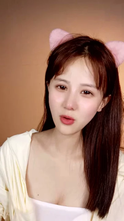 Screenshot 14 from Chinese Amateur Solo Masturbation — Shaved Pussy Self-Tease with Cat Ears