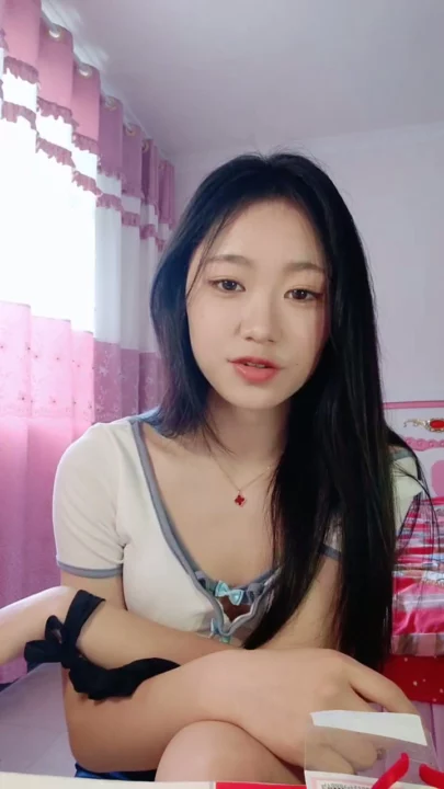 Screenshot 3 from Chinese Amateur Solo Masturbation — Uncensored Toy Play with Face Shown