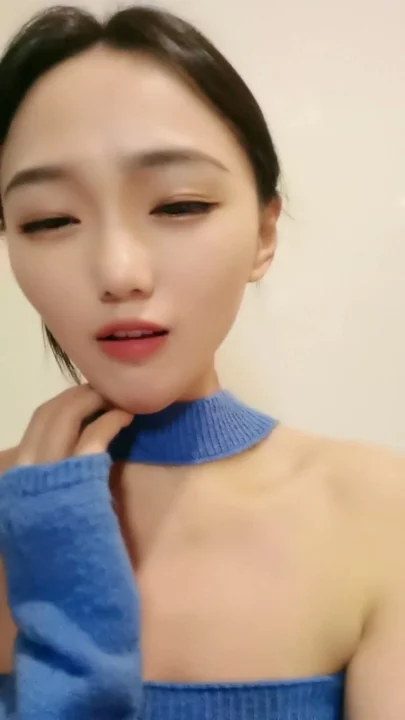 Screenshot 11 aus Chinesische Amateur-Solo-Masturbation — Wenwens Livestream-Debüt mit Handyspiel