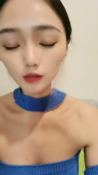 Screenshot 16 aus Chinesische Amateur-Solo-Masturbation — Wenwens Livestream-Debüt mit Handyspiel