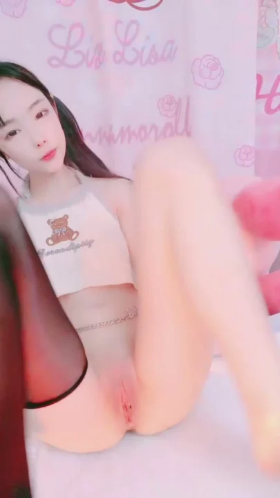 Chinese Amateur Solo — Mengmeng Fingers Wet Pussy with Vibrator