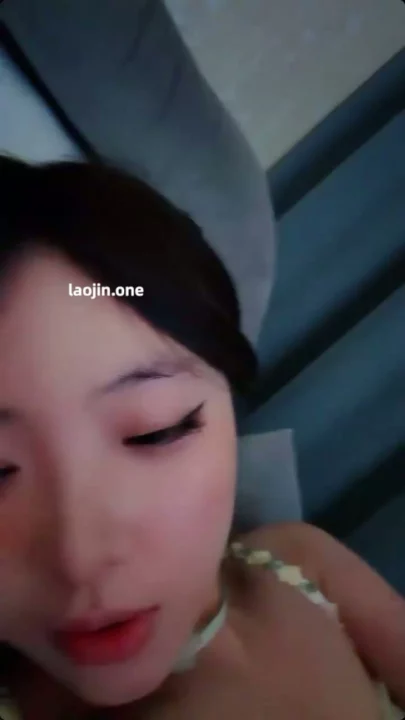 Screenshot 7 from China Aficionada Solitaria — Belleza Pequeña en Lencería Verde Se Toca