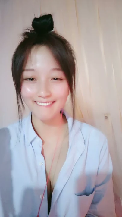 3번 스크린샷, 중국 아마추어 셀카 — 란시의 속옷 자위와 탑리스 유혹 [남친 없음]에서 캡처됨