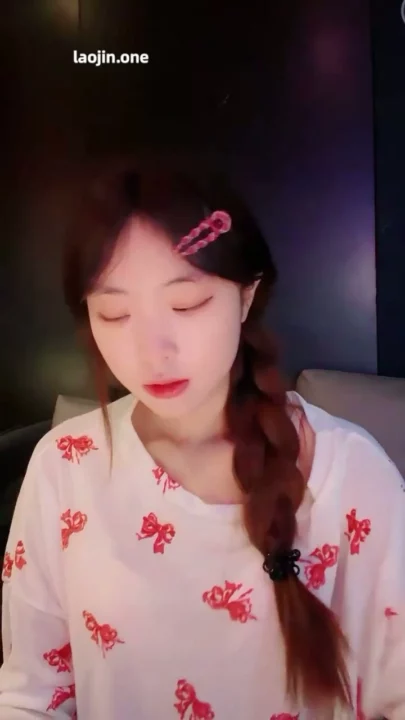 Screenshot 3 from 中国业余自拍诱惑 — 穿着丝袜和使用跳蛋的 KTV 风情 [Laojin.One]