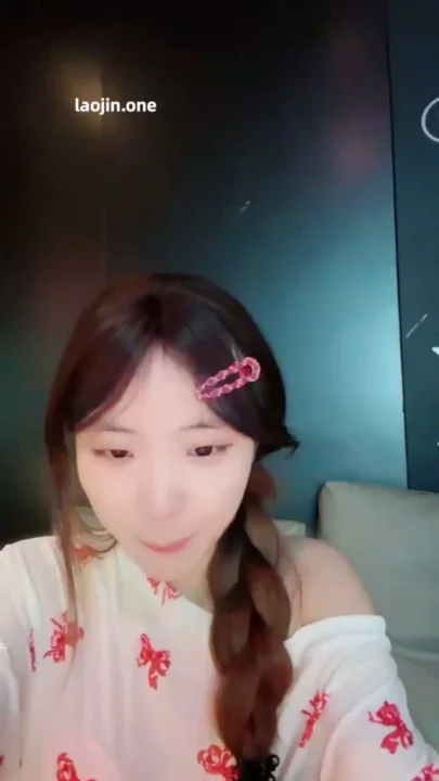 Screenshot 4 from 中国业余自拍诱惑 — 穿着丝袜和使用跳蛋的 KTV 风情 [Laojin.One]