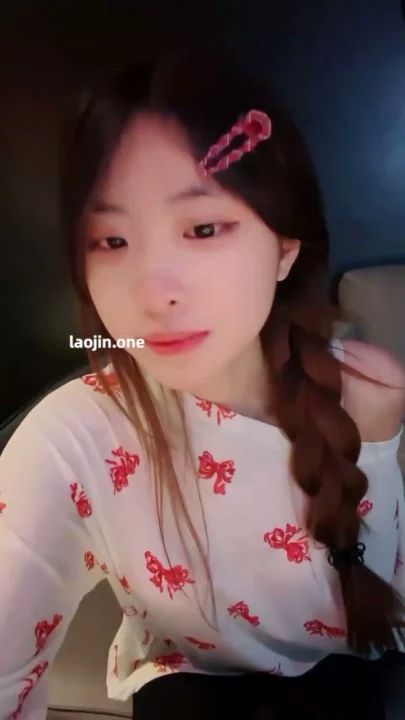 Screenshot 10 from 中国业余自拍诱惑 — 穿着丝袜和使用跳蛋的 KTV 风情 [Laojin.One]