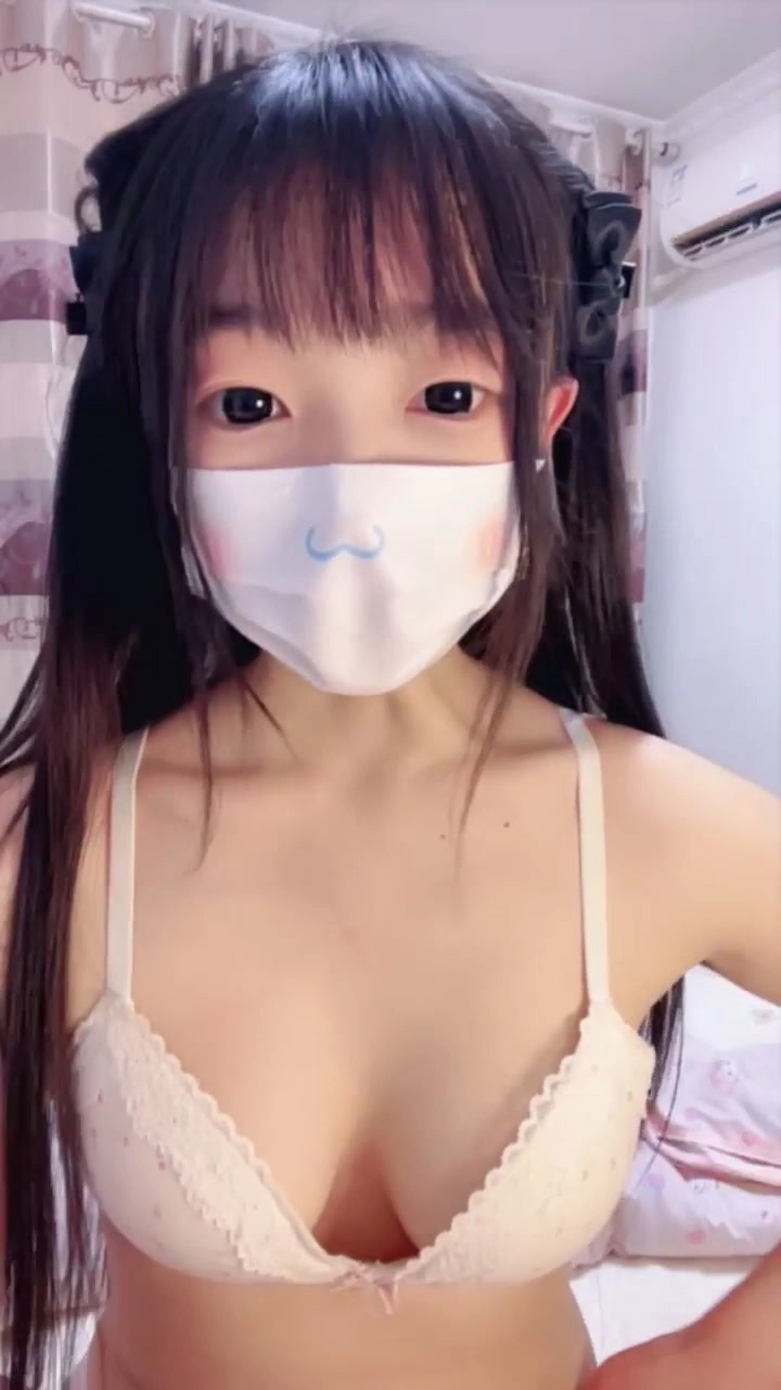 Play video: Chinese Amateur Solo Tease — Masked Beauty with Modest Tits and Twin Tails