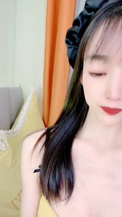 Screenshot 14 from Chinese Amateur Solo — Xixi Teases in Yellow Lingerie with Headband