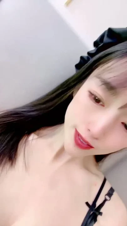 Screenshot 3 from Chinese Amateur Solo — Xixi Teases in Yellow Lingerie with Headband