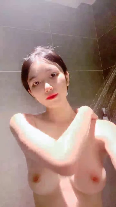Screenshot 29 from Chinese Amateur Solo — Yuanyuan’s Nude Posing and Tease in Stockings
