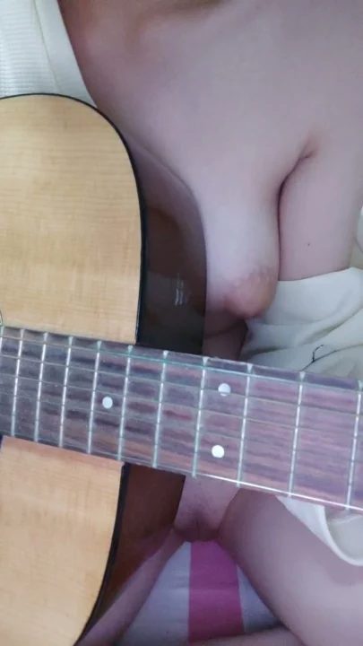 Screenshot 12 from Chinese Amateur Solo — Yumeng Strums Guitar While Masturbating [Uncensored]