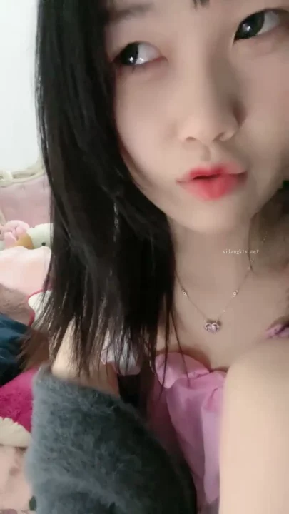 Screenshot 3 from Chinese Amateur Solo — Yuyu in Pink Lingerie and Fuzzy Cardigan