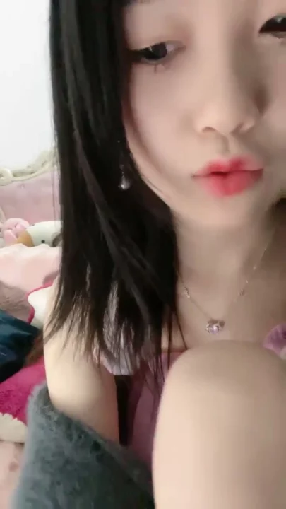 Screenshot 4 from Chinese Amateur Solo — Yuyu in Pink Lingerie and Fuzzy Cardigan