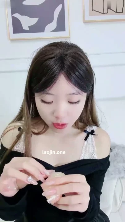 Screenshot 10 from Chinese College Girl Pickup Escort — Xiao Sucks and Takes Creampie in Hotel