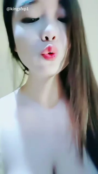 Screenshot 13 from Chinese Escort Livestream — Deepthroat Blowjob and Squirting with Dildo
