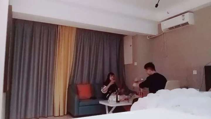 Screenshot 13 from Escort Cina POV — Memek Gede Livestream Ngentot di Hotel Bareng Dua Kontol