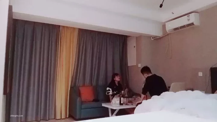 Screenshot 14 from Escort Cina POV — Memek Gede Livestream Ngentot di Hotel Bareng Dua Kontol