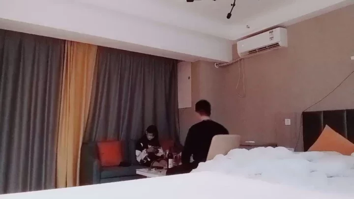 Screenshot 17 from Escort Cina POV — Memek Gede Livestream Ngentot di Hotel Bareng Dua Kontol