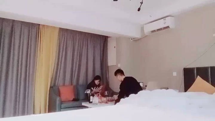 Screenshot 20 from Escort Cina POV — Memek Gede Livestream Ngentot di Hotel Bareng Dua Kontol