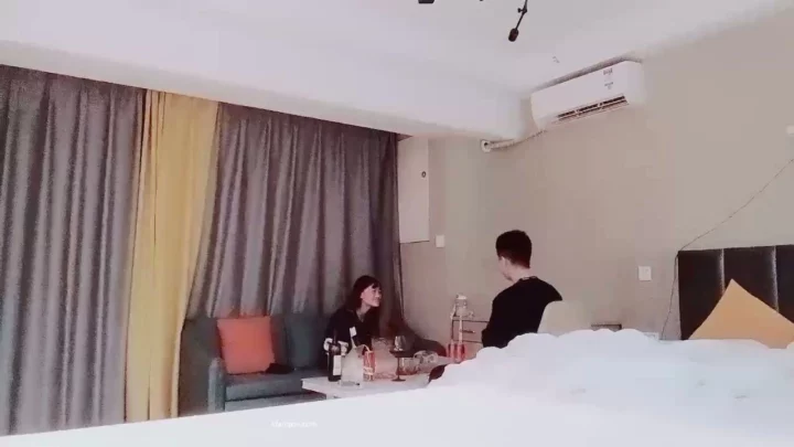Screenshot 21 from Escort Cina POV — Memek Gede Livestream Ngentot di Hotel Bareng Dua Kontol