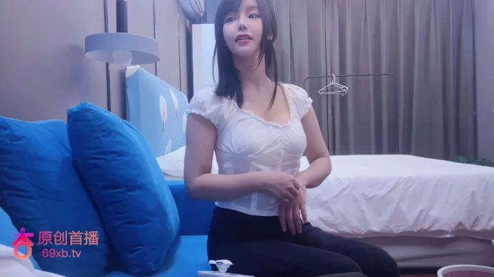 Screenshot 3 from Chinese Escort POV — Mature Beauty Faceshot and Creampie in Hotel