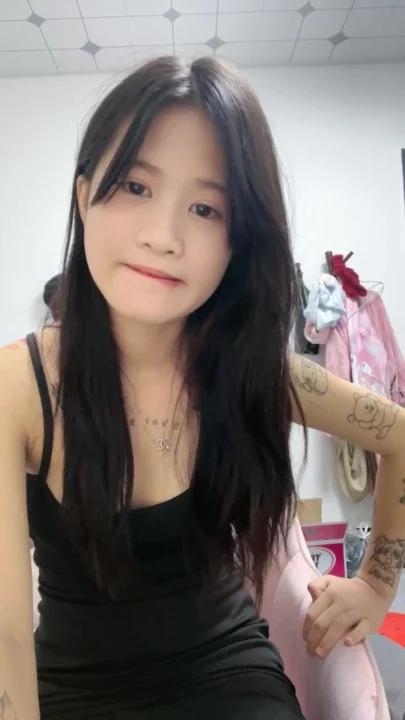 Screenshot 2 from Chinese Escort Solo Masturbation — Dildo Play and Face-Shown Orgasm
