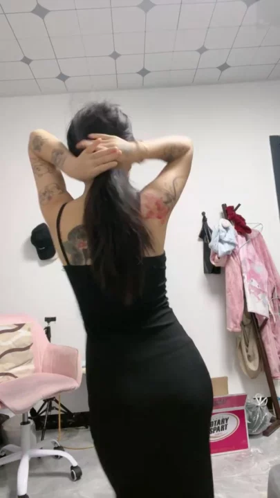 Screenshot 4 from Chinese Escort Solo Masturbation — Dildo Play and Face-Shown Orgasm