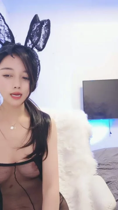 Screenshot 13 from Siarang Amatir Cina — Genit Pakai Lingerie Telinga Kelinci, Wajah Kelihatan