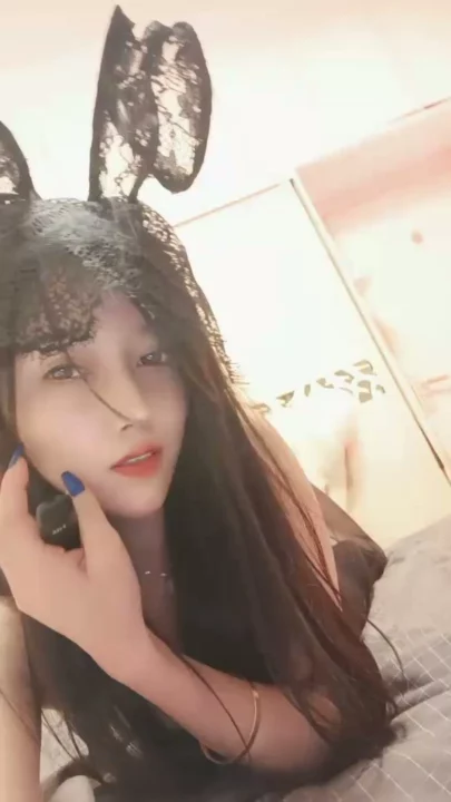 Screenshot 1 from Siarang Amatir Cina — Genit Pakai Lingerie Telinga Kelinci, Wajah Kelihatan