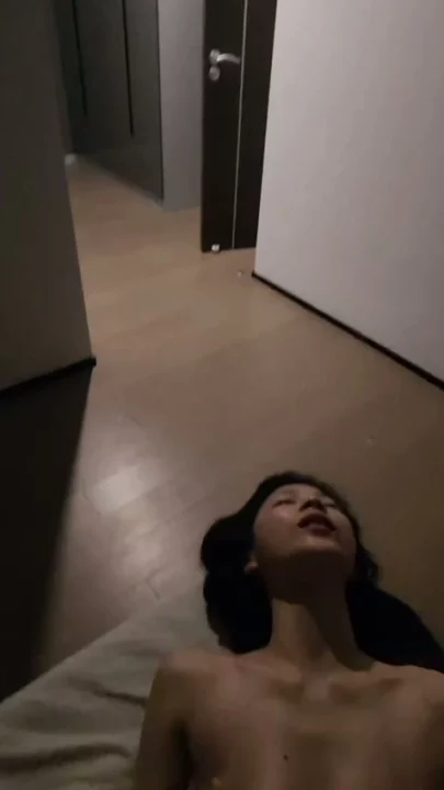Screenshot 21 from Chinese Livestream Amateur Debut — Shanshan Sings in Black Halter Top